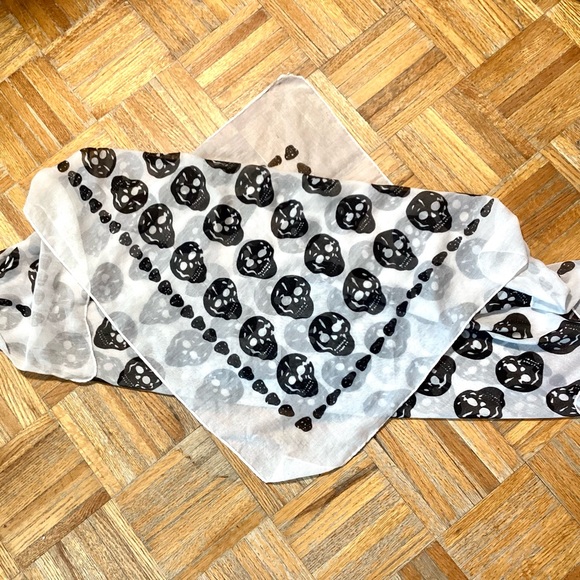 Large Sheer Bandana / Scarf - Picture 2 of 2